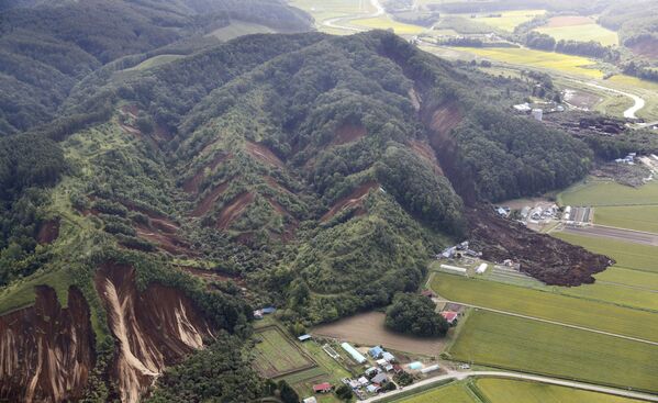 El devastador terremoto que ha puesto a prueba a Japón - Sputnik Mundo