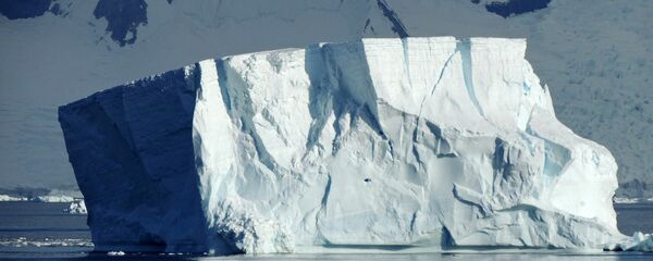 Un iceberg (imagen referencial) - Sputnik Mundo