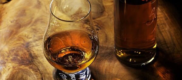 Ron (imagen referencial) - Sputnik Mundo