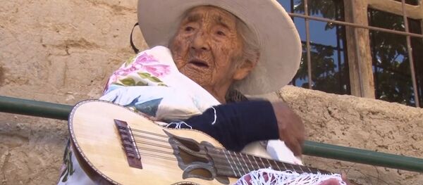 Una boliviana de casi 118 años revela el secreto de su longevidad - Sputnik Mundo