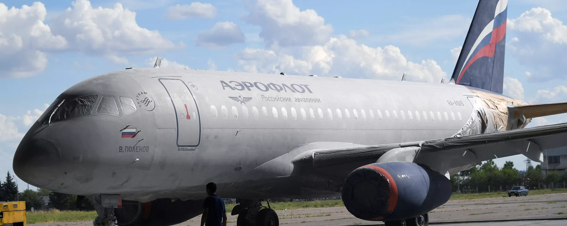 El avión Sukhoi SuperJet 100 en aerolínea Aeroflot El avión Sukhoi SuperJet 100 en aerolínea Aeroflot - Sputnik Mundo, 1920, 29.01.2021