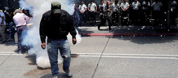 Manifestación frente al edificio del Congreso de Guatemala Manifestación frente al edificio del Congreso de Guatemala - Sputnik Mundo