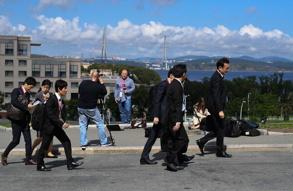 El Foro Económico Oriental, sin corbata: caviar y hospitalidad rusa - Sputnik Mundo