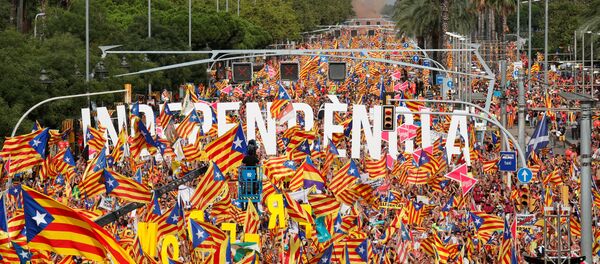 Manifestación en Cataluña a favor de independencia - Sputnik Mundo