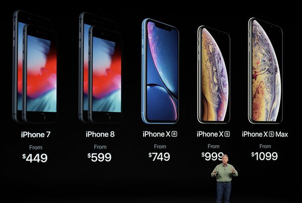 Igual, pero diferente: así son los nuevos iPhone - Sputnik Mundo