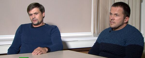 La entrevista de Alexandr Petrov y Ruslán Boshírov al canal RT - Sputnik Mundo