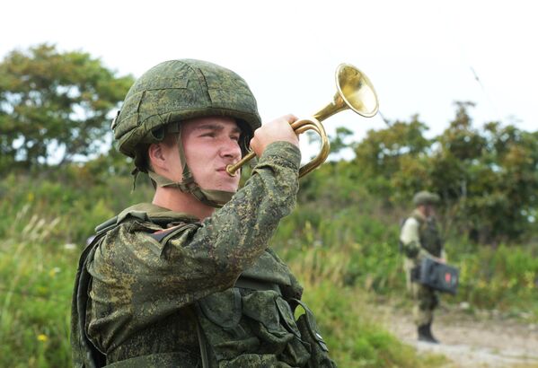 Soldados rusos durante las maniobras militares Vostok 2018. - Sputnik Mundo