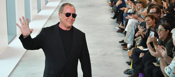 Michael Kors, diseñador estadounidense, en la semana de la moda en la ciudad de Nueva York - Sputnik Mundo