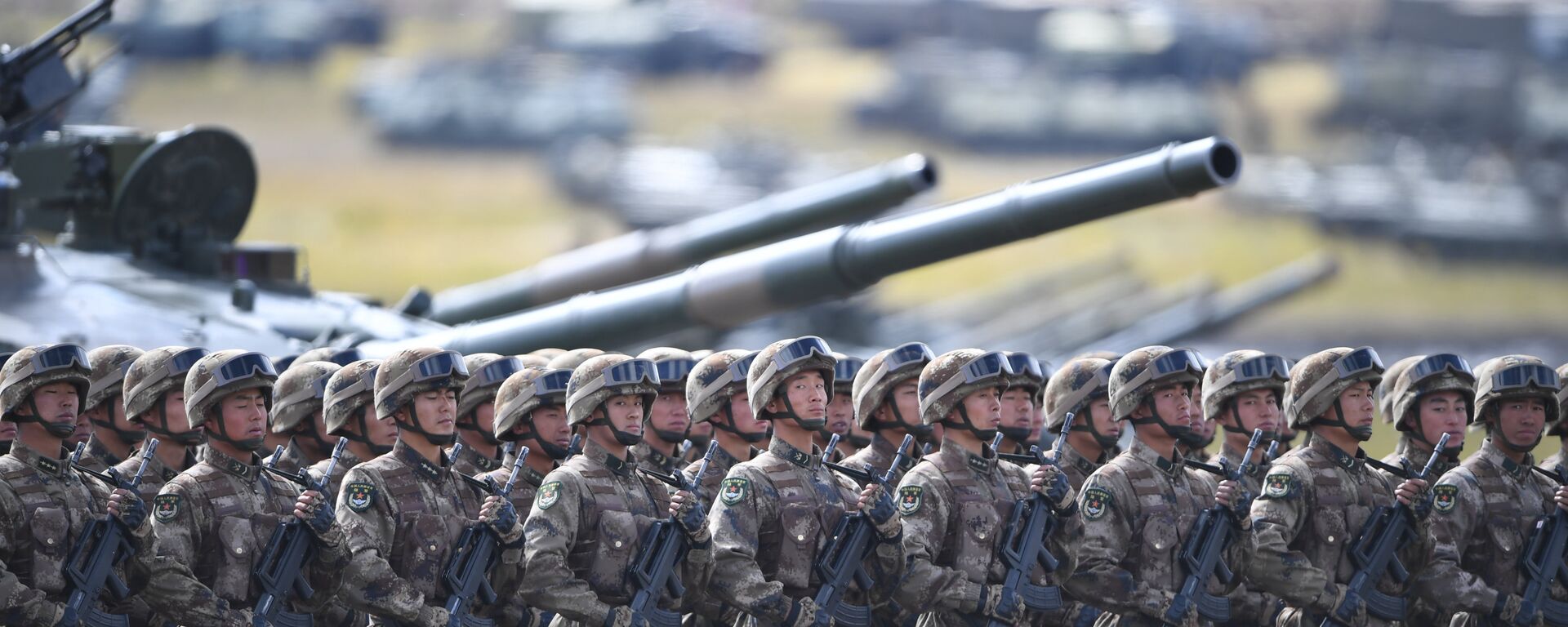 Militares chinos  - Sputnik Mundo, 1920, 06.10.2021