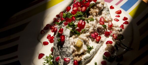 Chiles en nogada - Sputnik Mundo