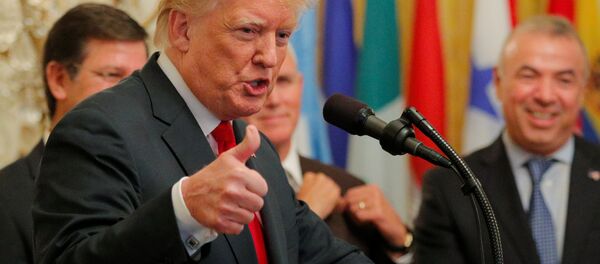 Donald Trump, presidente de EEUU - Sputnik Mundo