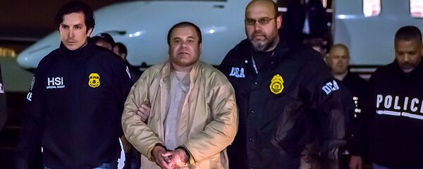 Joaquín 'Chapo' Guzmán Loera tras su extradición a Estados Unidos - Sputnik Mundo