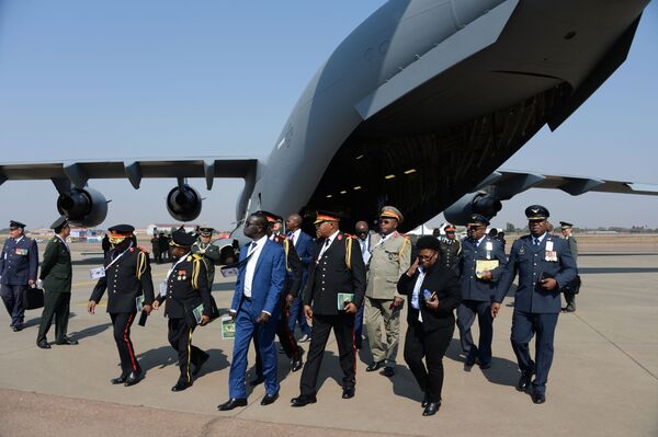 La feria internacional de armamento y material bélico Africa Aerospace & Defence - Sputnik Mundo