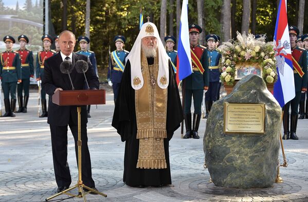 Ceremonia de colocación de la primera piedra de la iglesia principal de las Fuerzas Armadas de Rusia - Sputnik Mundo