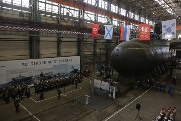 Rusia bota su nuevo submarino Kronshtadt - Sputnik Mundo