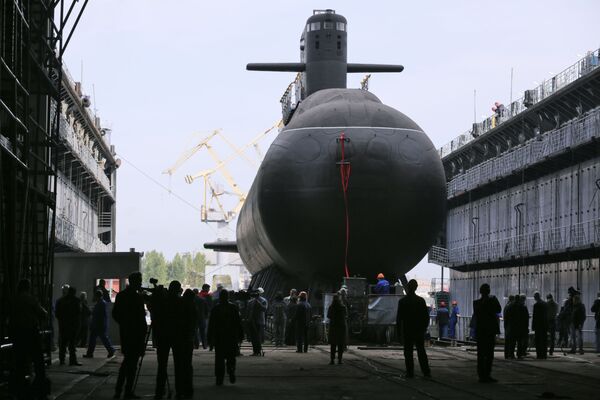 Rusia bota su nuevo submarino Kronshtadt - Sputnik Mundo