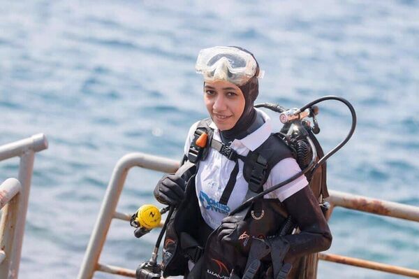 Mariam Hamed Fardous, buceadora saudí - Sputnik Mundo