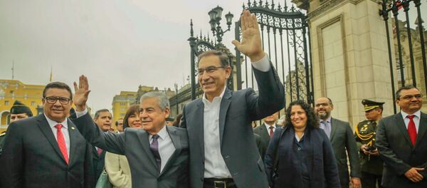 Martín Vizcarra, presidente de Perú junto al vicepresidente César Villanueva. - Sputnik Mundo