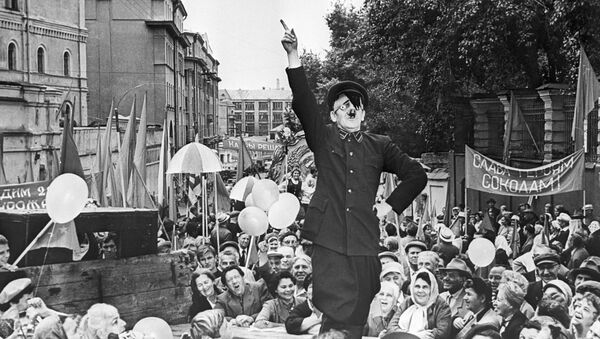 Un actor interpreta a Hitler, imagen referencial - Sputnik Mundo