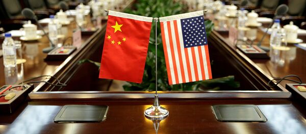 Banderas de China y EEUU Banderas de China y EEUU - Sputnik Mundo