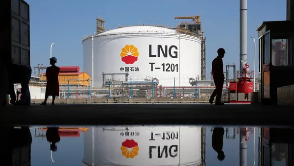 Un tanque de almacenamiento de gas natural licuado (GNL) en China