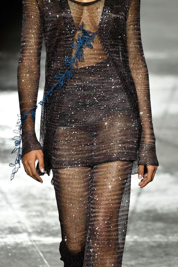 Una modelo desfila con la colección de Missoni. - Sputnik Mundo