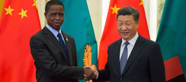 Edgar Lungu, presidente de Zambia, y Xi Jinping, presidente de China (archivo) - Sputnik Mundo