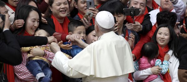 El papa Francisco en China - Sputnik Mundo