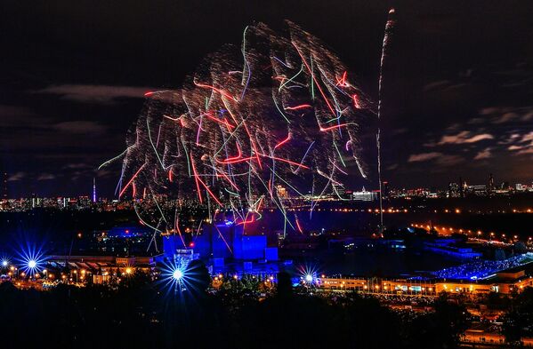 Así fue la ceremonia de clausura del festival Círculo de Luz en Moscú - Sputnik Mundo