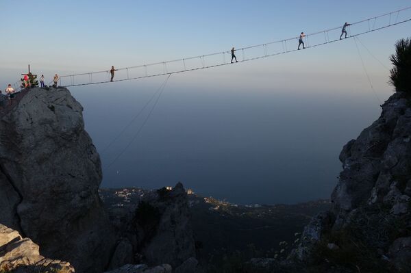 El viaje de los hermanos Deshayes a Crimea - Sputnik Mundo