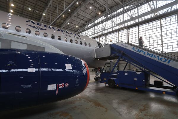 La empresa Aeroflot recibe el avión número 50 del Sukhoi Superjet 100 - Sputnik Mundo