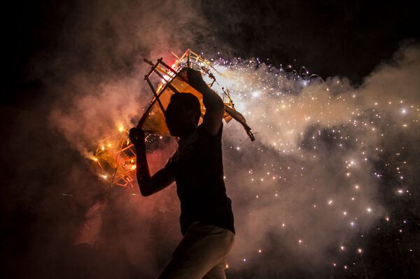 Estudiante en la Normal Rural Isidro Burgos de Ayotzinapa, tras años de la desaparición forzada de 43 de sus compañeros - Sputnik Mundo
