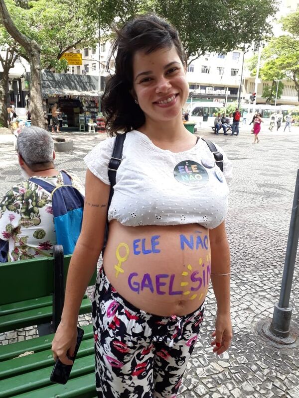 Protesta del movimiento feminista contra Jair Bolsonaro en Rio de Janeiro - Sputnik Mundo