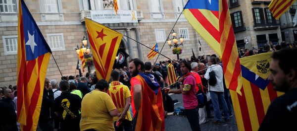 Las banderas independentistas de Cataluña - Sputnik Mundo