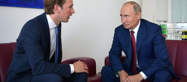 El canciller de Austria, Sebastian Kurz, y el presidente de Rusia, Vladímir Putin - Sputnik Mundo