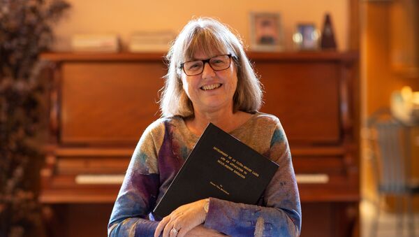 Donna Strickland, ganadora del Premio Nobel de Física - Sputnik Mundo