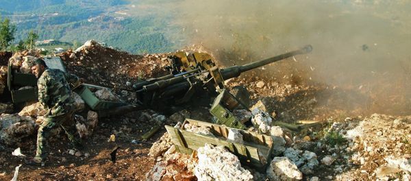 Un militar sirio en la provincia de Latakia - Sputnik Mundo