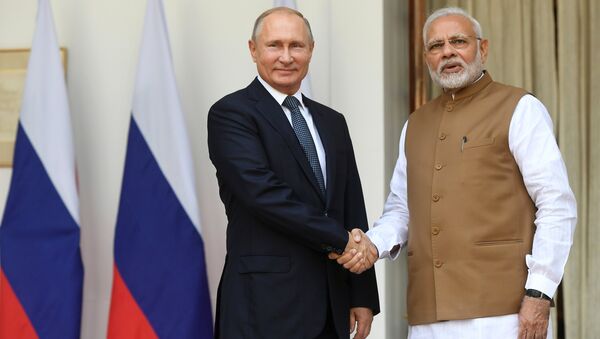 Presidente de Rusia, Vladímir Putin, y primer ministro indio, Narendra Modi - Sputnik Mundo