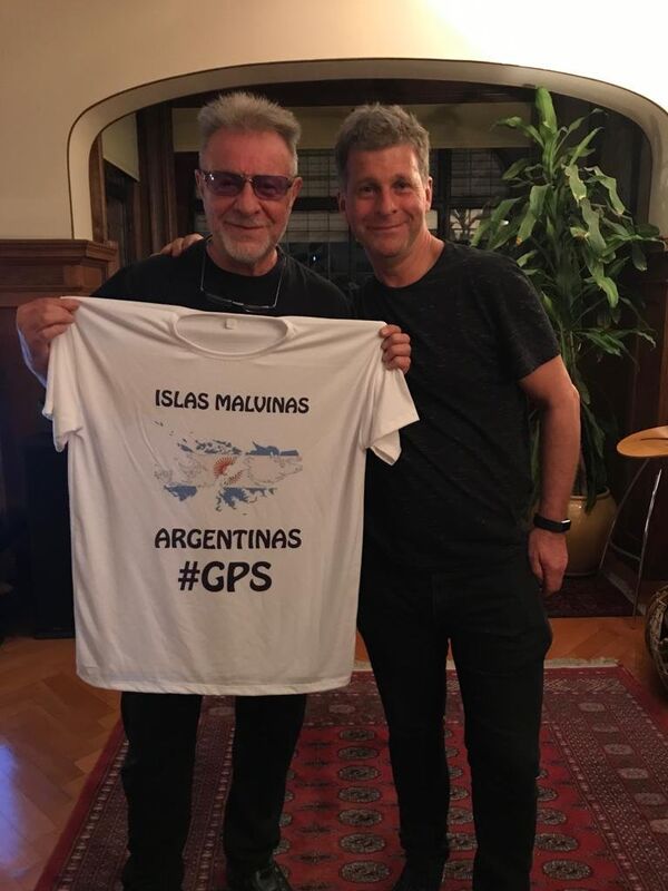 León Gieco y Edgardo Esteban León Gieco y Edgardo Esteban - Sputnik Mundo