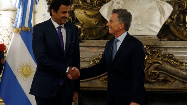 El emir de Catar, Tamim bin Hamad Thani, y el presidente de Argentina, Mauricio Macri El emir de Catar, Tamim bin Hamad Thani, y el presidente de Argentina, Mauricio Macri - Sputnik Mundo
