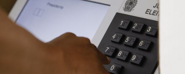 Urna electrónica en Brasil - Sputnik Mundo