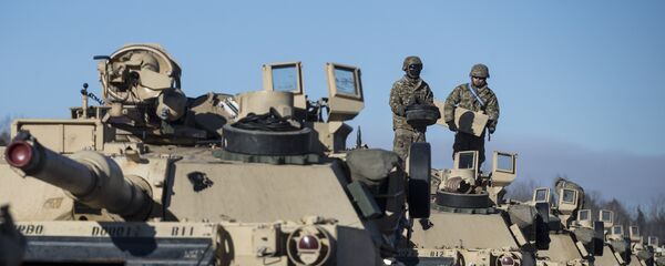 Tanques Abrams (archivo) - Sputnik Mundo