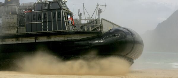 Un vehículo anfibio de EEUU Un vehículo anfibio de EEUU - Sputnik Mundo