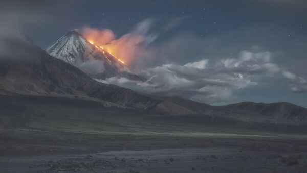 Auroras, montañas y cúpulas: fotógrafos desvelan los impresionantes paisajes de Rusia - Sputnik Mundo