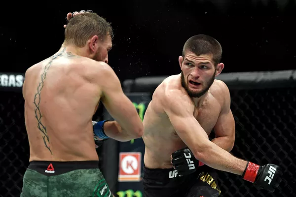 Las mejores imágenes del combate entre MCGregor y Khabib - Sputnik Mundo