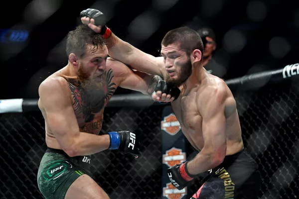 Las mejores imágenes del combate entre MCGregor y Khabib - Sputnik Mundo