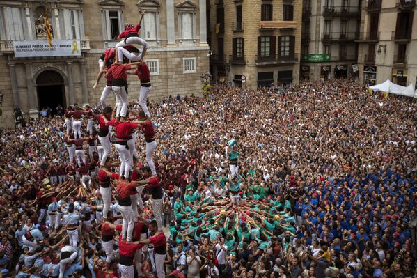 Así son los 'castellers': las pirámides humanas de Cataluña - Sputnik Mundo