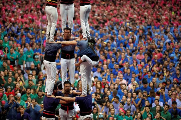 Así son los 'castellers': las pirámides humanas de Cataluña - Sputnik Mundo