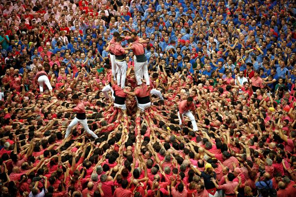 Así son los 'castellers': las pirámides humanas de Cataluña - Sputnik Mundo