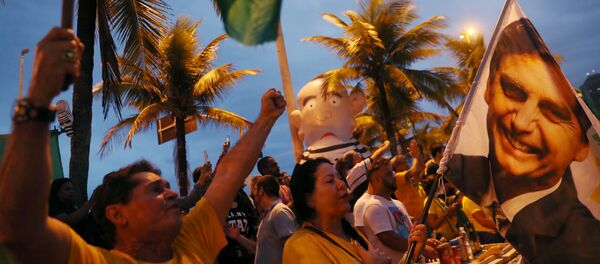 Segidores del ultraderechista Jair Bolsonaro - Sputnik Mundo